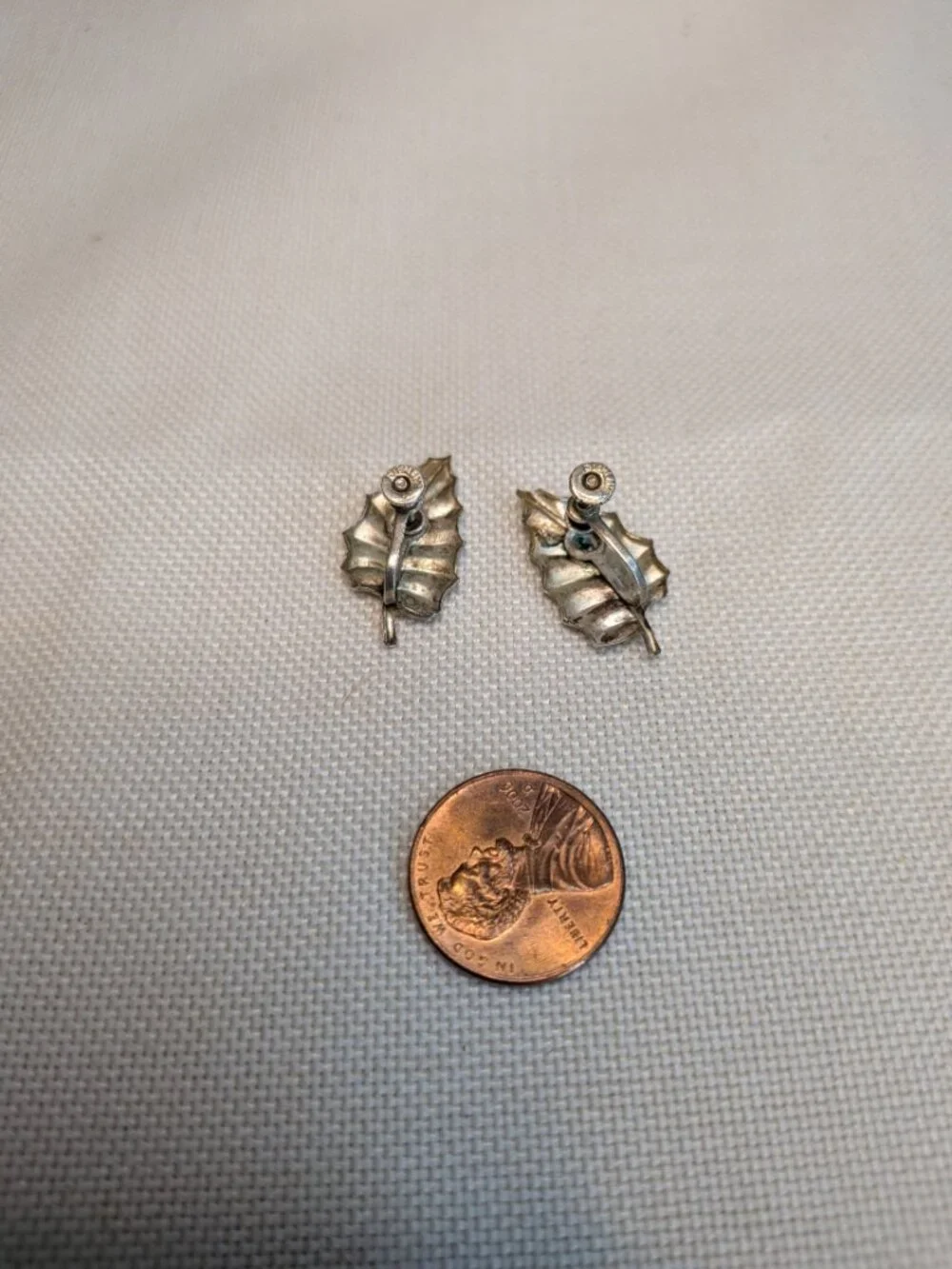 Vintage Sterling Silver Leaf Earrings – Screw‑Back Design
